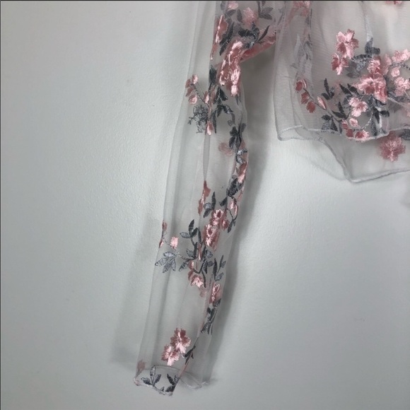 NWT Floral Embroidered Crop Mesh Top - Picture 5 of 10